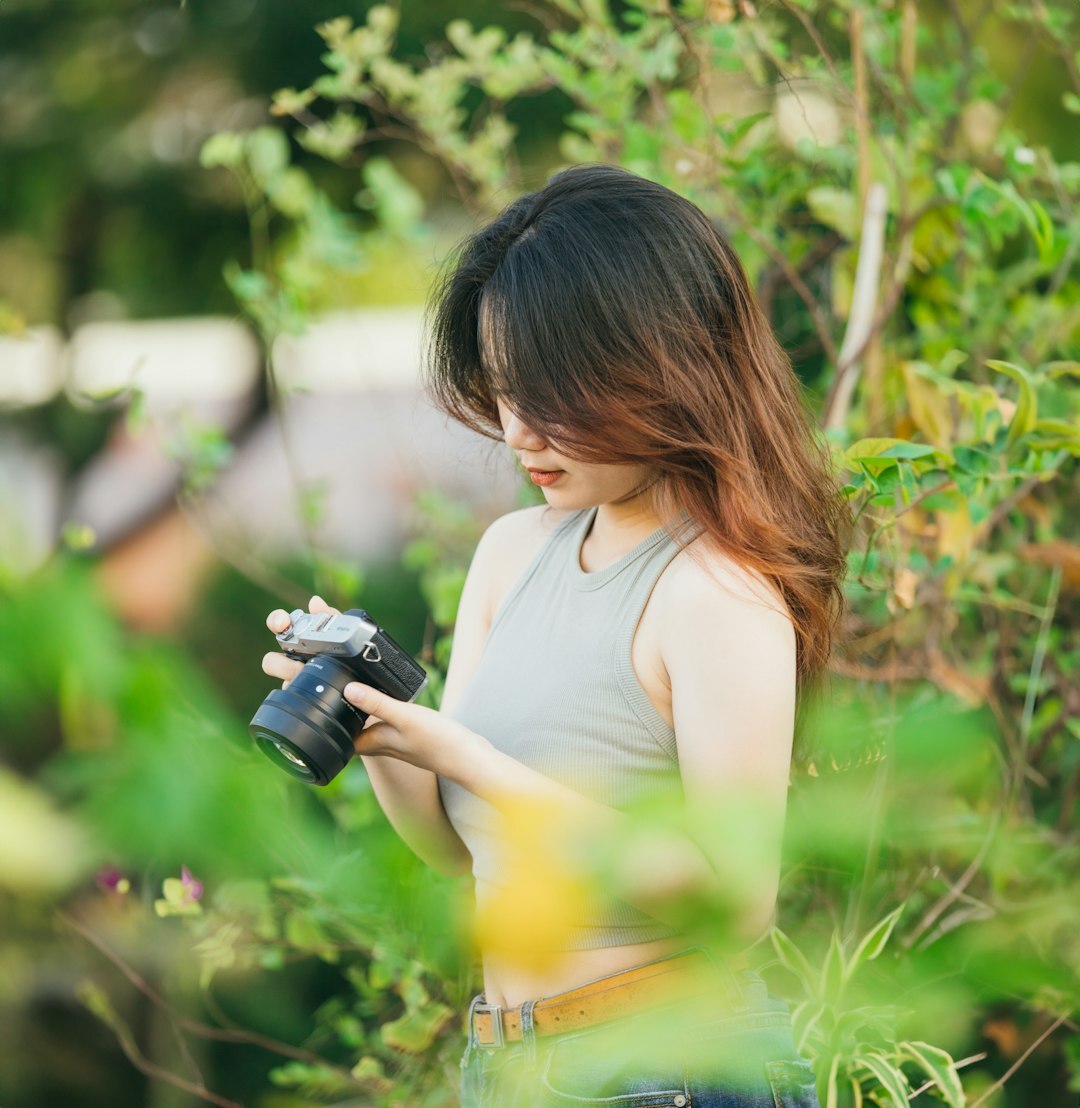 Female director of photography in her 30s